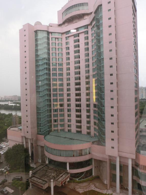 Ji Hotel Guangzhou Zhujiang New Town Экстерьер фото