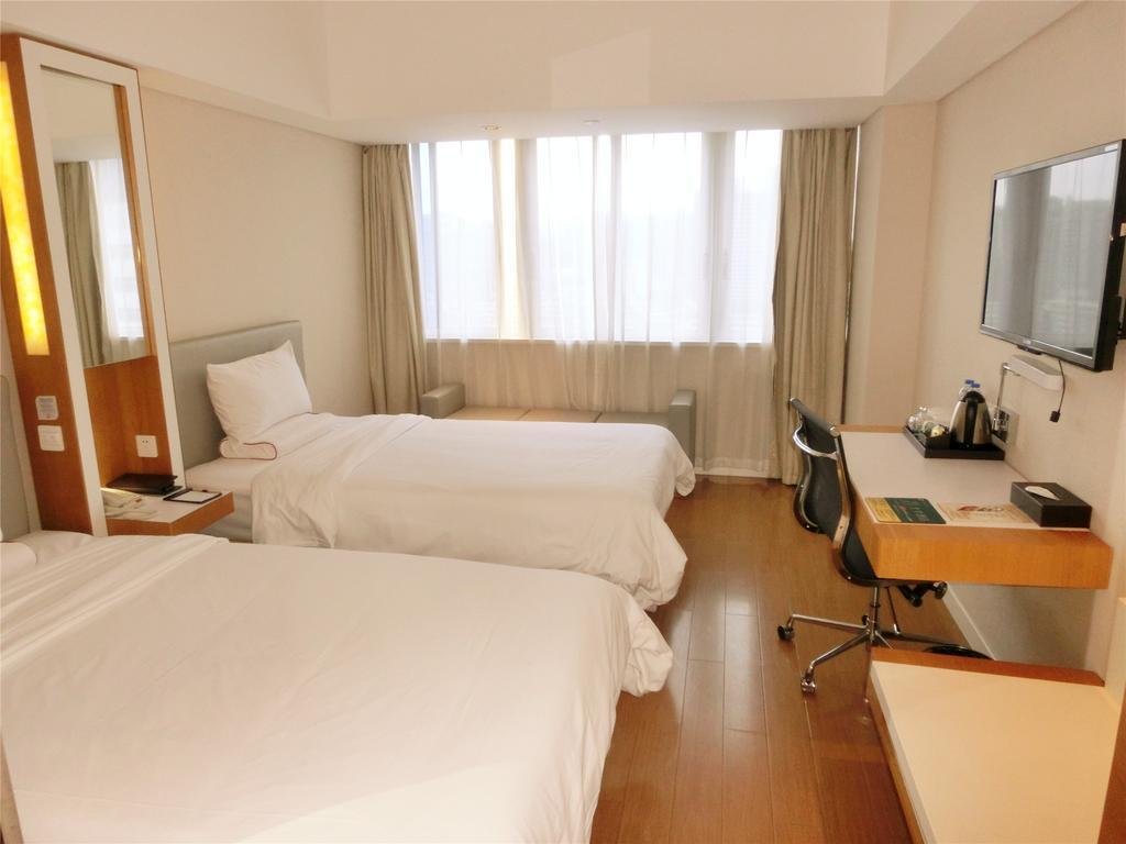 Ji Hotel Guangzhou Zhujiang New Town Номер фото