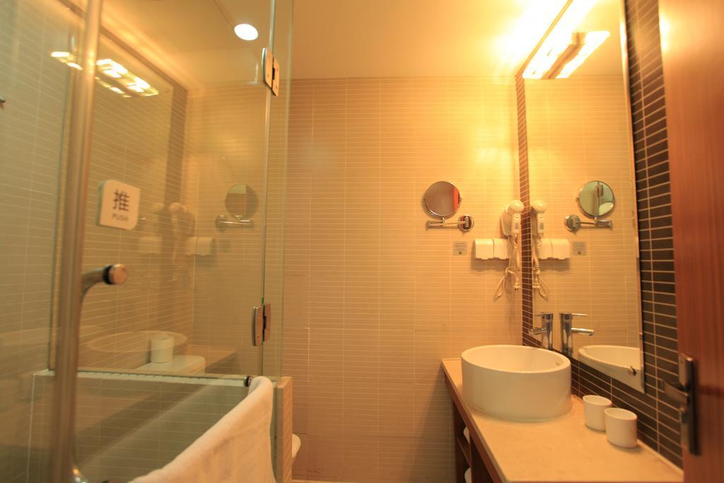 Ji Hotel Guangzhou Zhujiang New Town Экстерьер фото